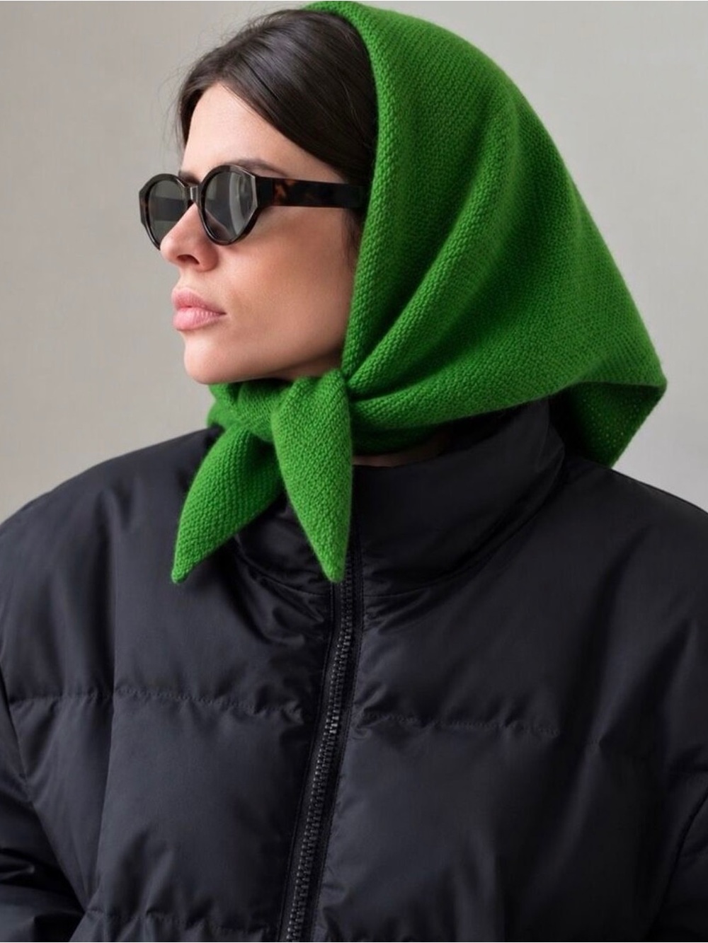 Italian Boutique 100% Wool Scarf Emerald Green 42″ × 25″ × 25″ NWOT